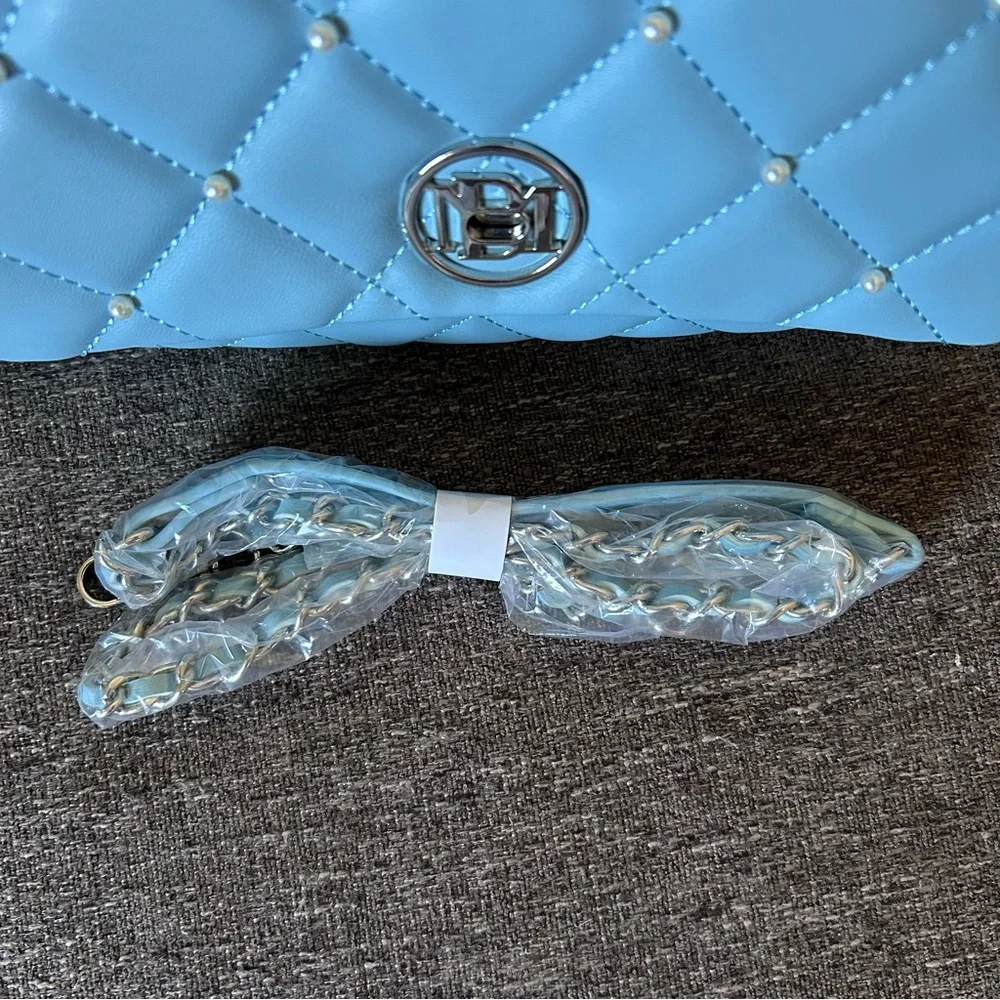 Badgley Mischka Blue Quilted Bag with Removable Crossbody Strap - Picture 7 of 7